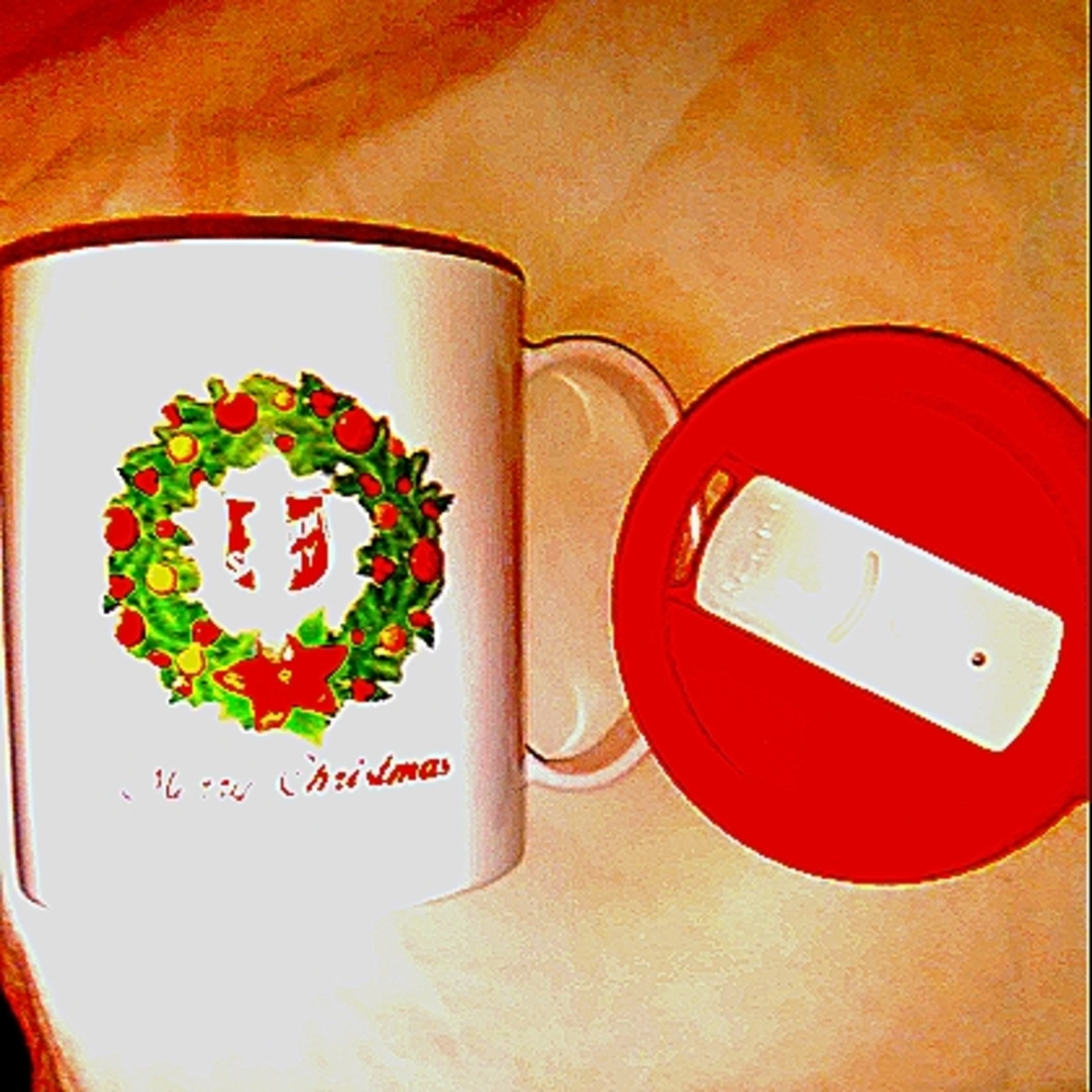 A one of a kind/holiday collectable salvation army coffee mugs.with lid.not used